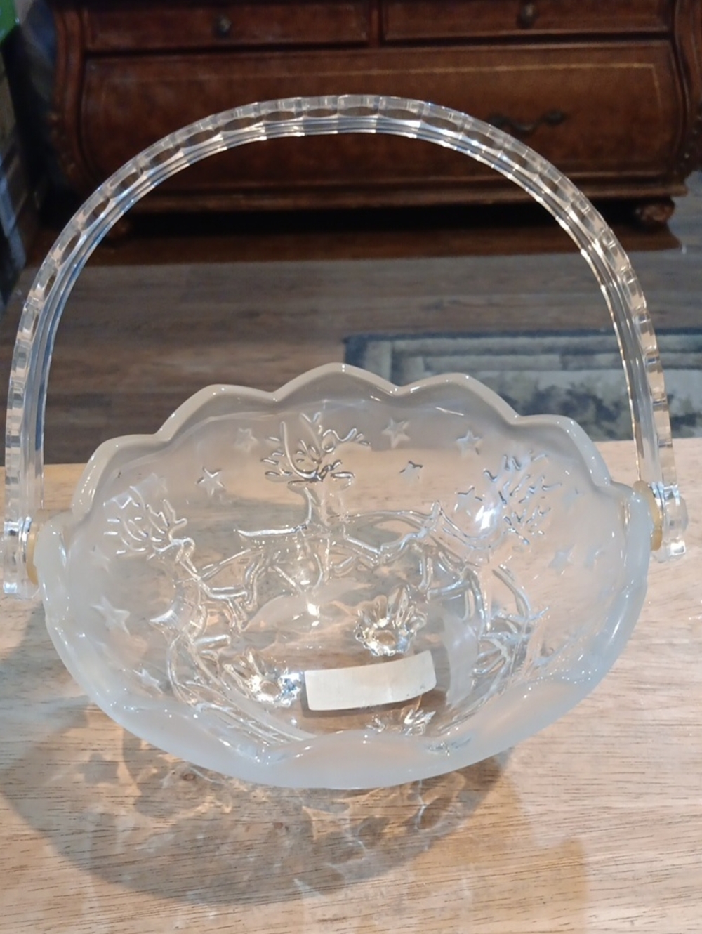 Mikasa Holiday Classic Basket Frosted Design